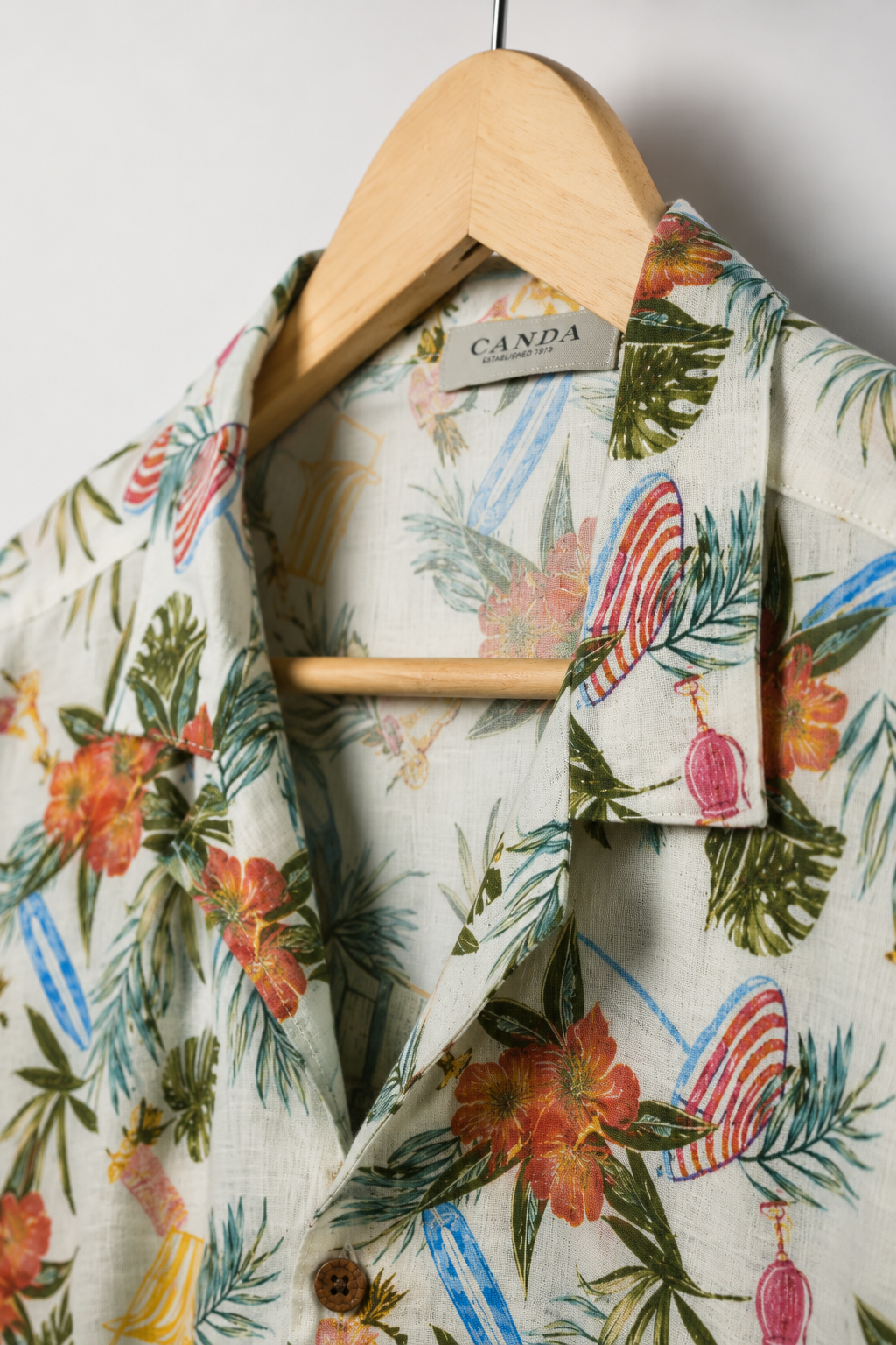 Men’s Tropical Floral Camp Collar Short Sleeve Shirt – Off White Print