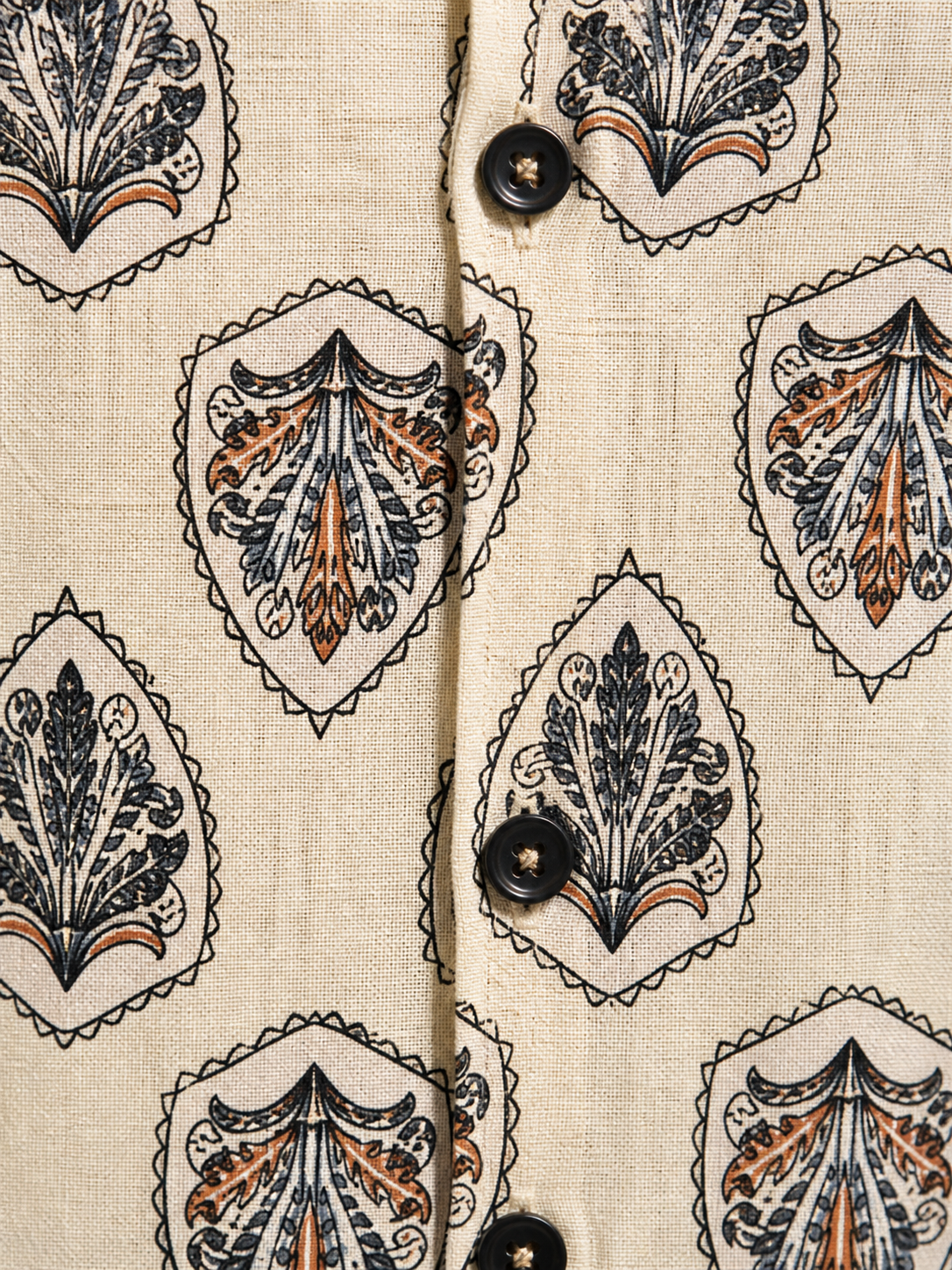 Premium Tee shirt Ivory Classic Botanical