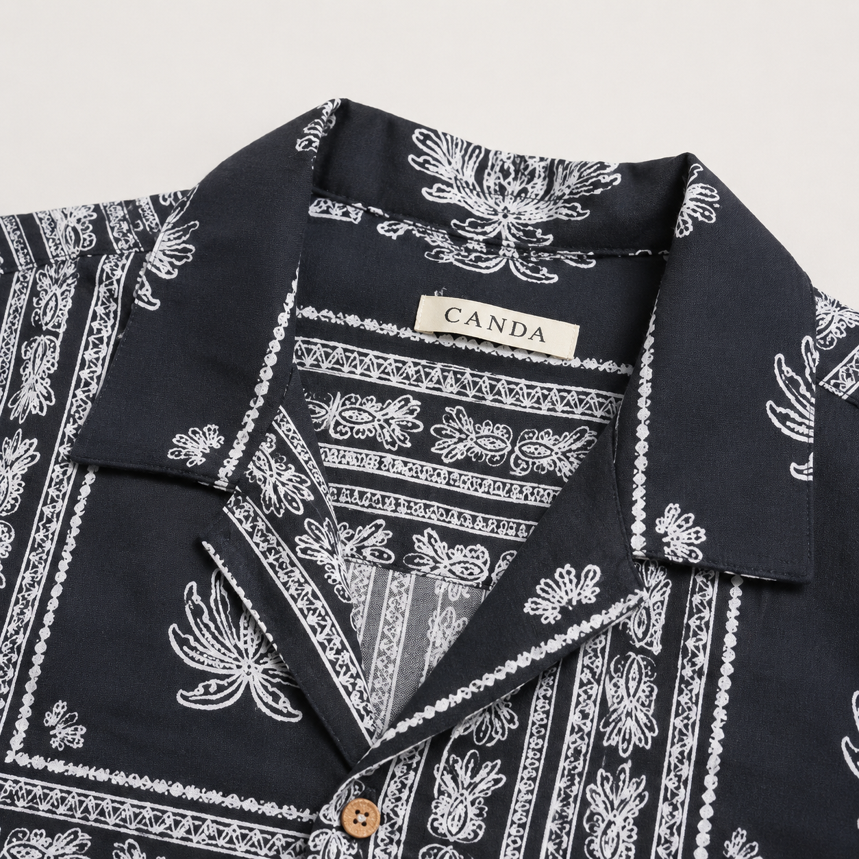Premium Tee Black Bandana Print Camp