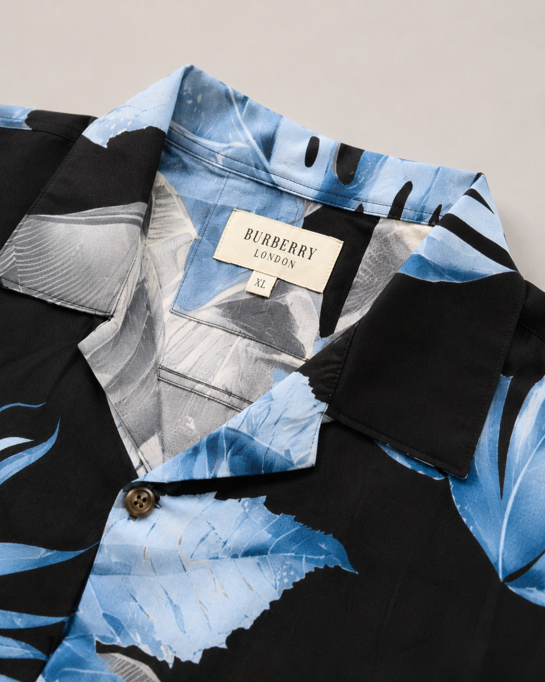 Premium Tee Banana Leaf