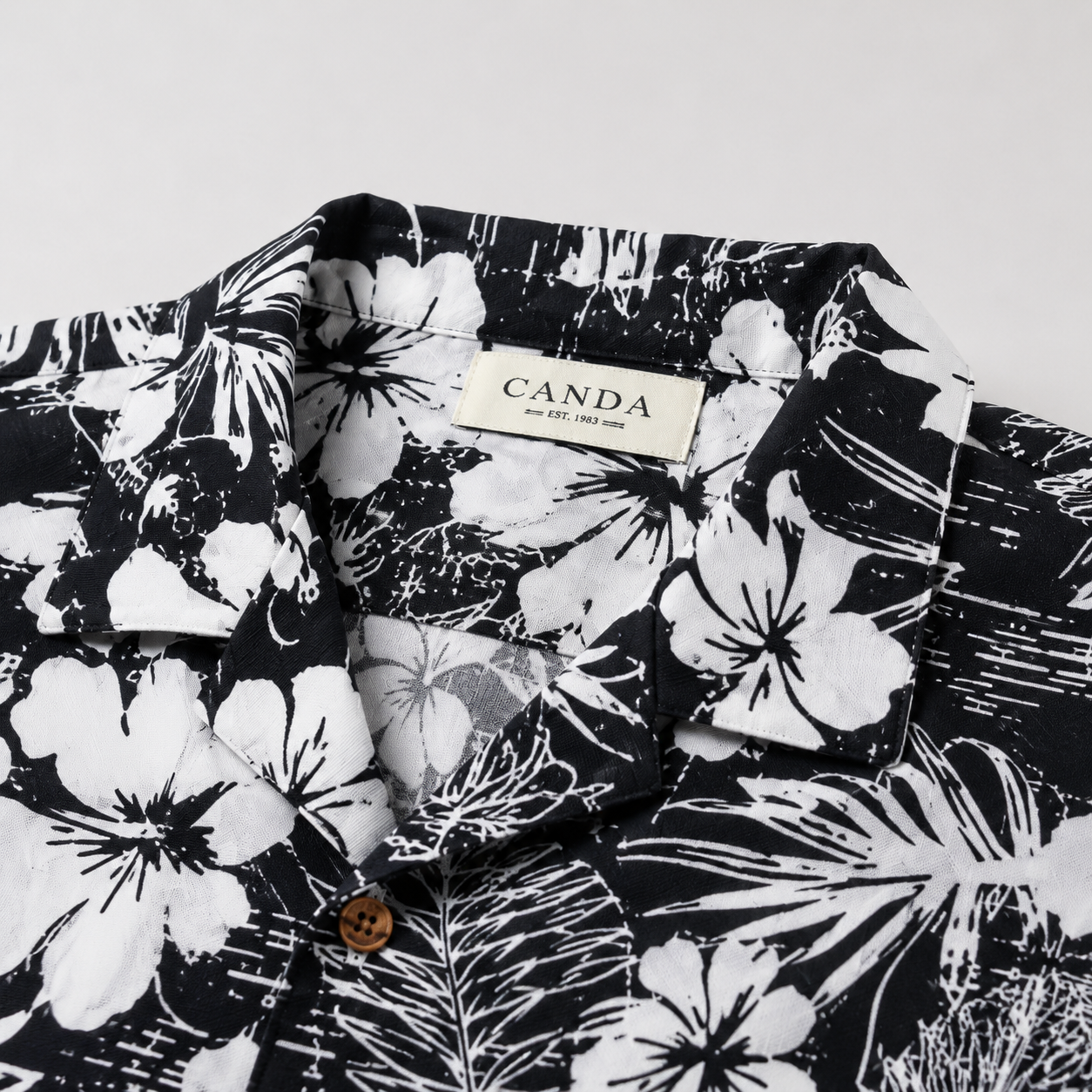 Premium Tee Black & White Floral Printed