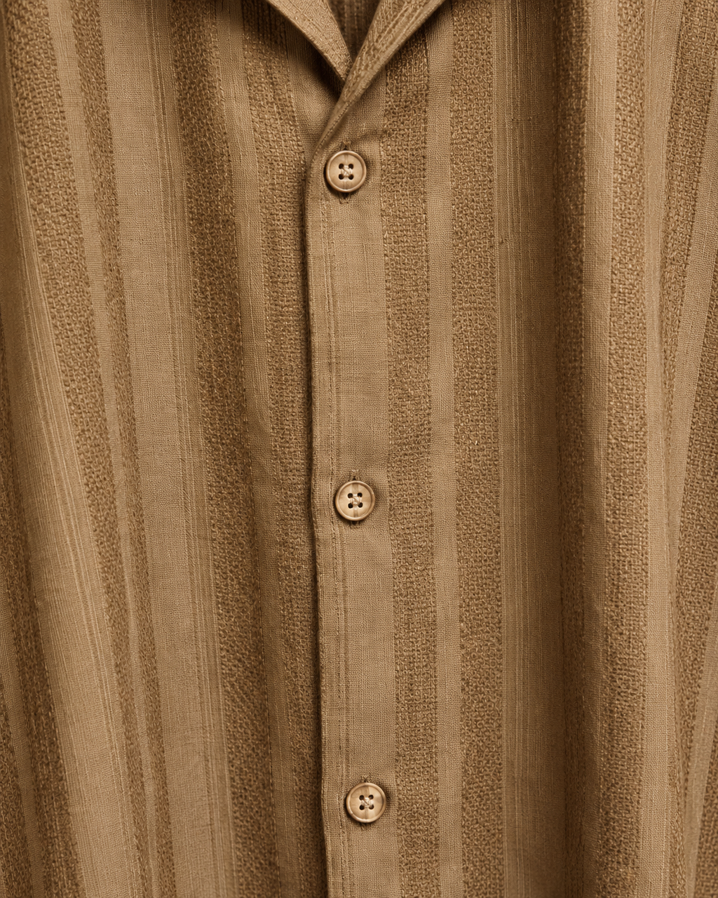 Men’s Tan Textured Stripe Short Sleeve Button-Up Shirt