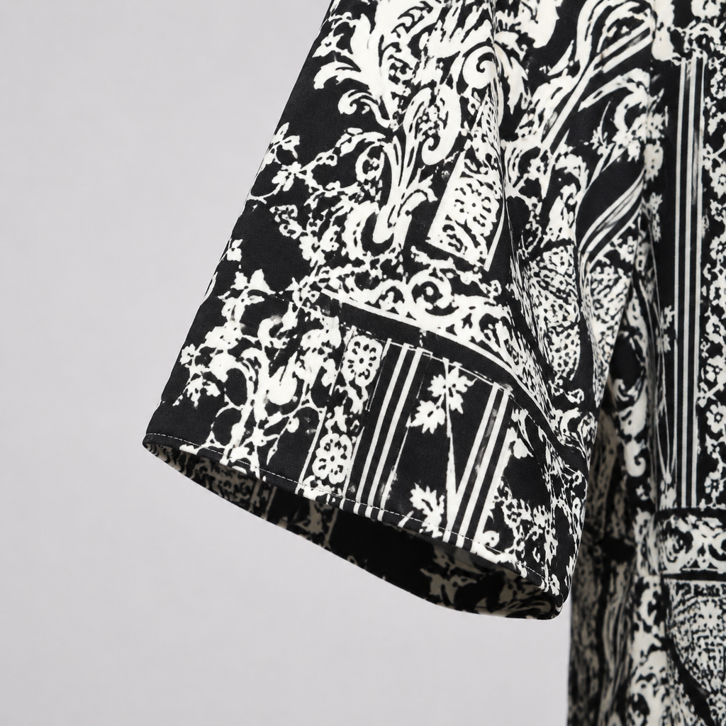 Premium Tee Black & White Paisley Printed